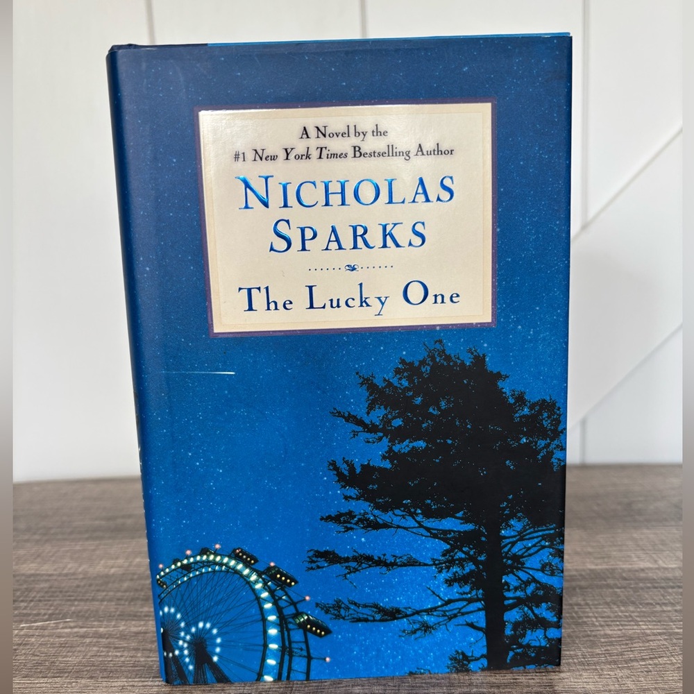 The Lucky One book by Nicholas Sparks